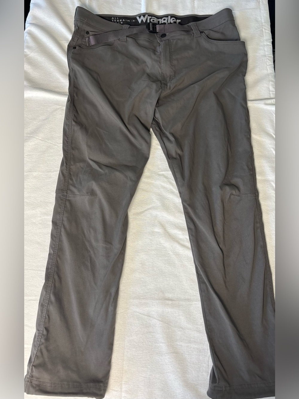 Wrangler Men's Straight-Leg Utility Pant — Charcoal